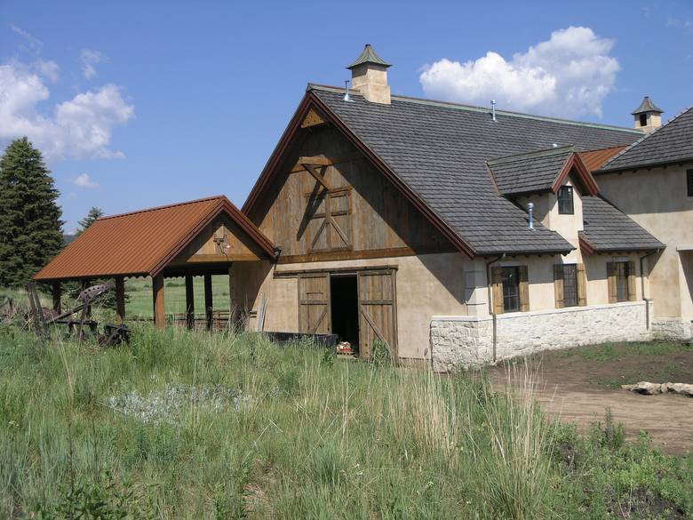 Barn Siding / This barn is sided with coverboard barnwood